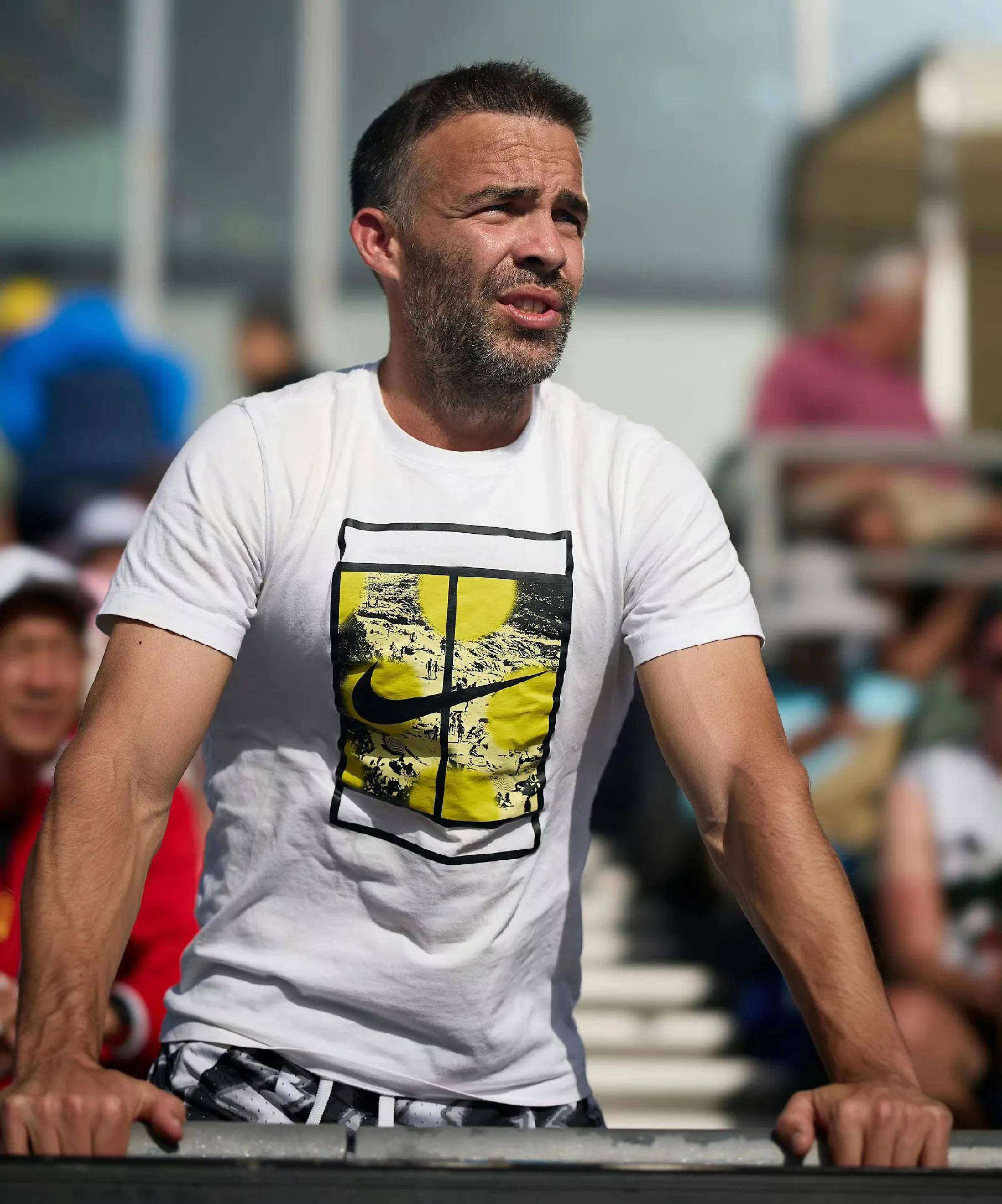 九游网页版关于阿扎伦卡遭遇三持续失利，MAD教练压力巨大！气势如虹延续的信息