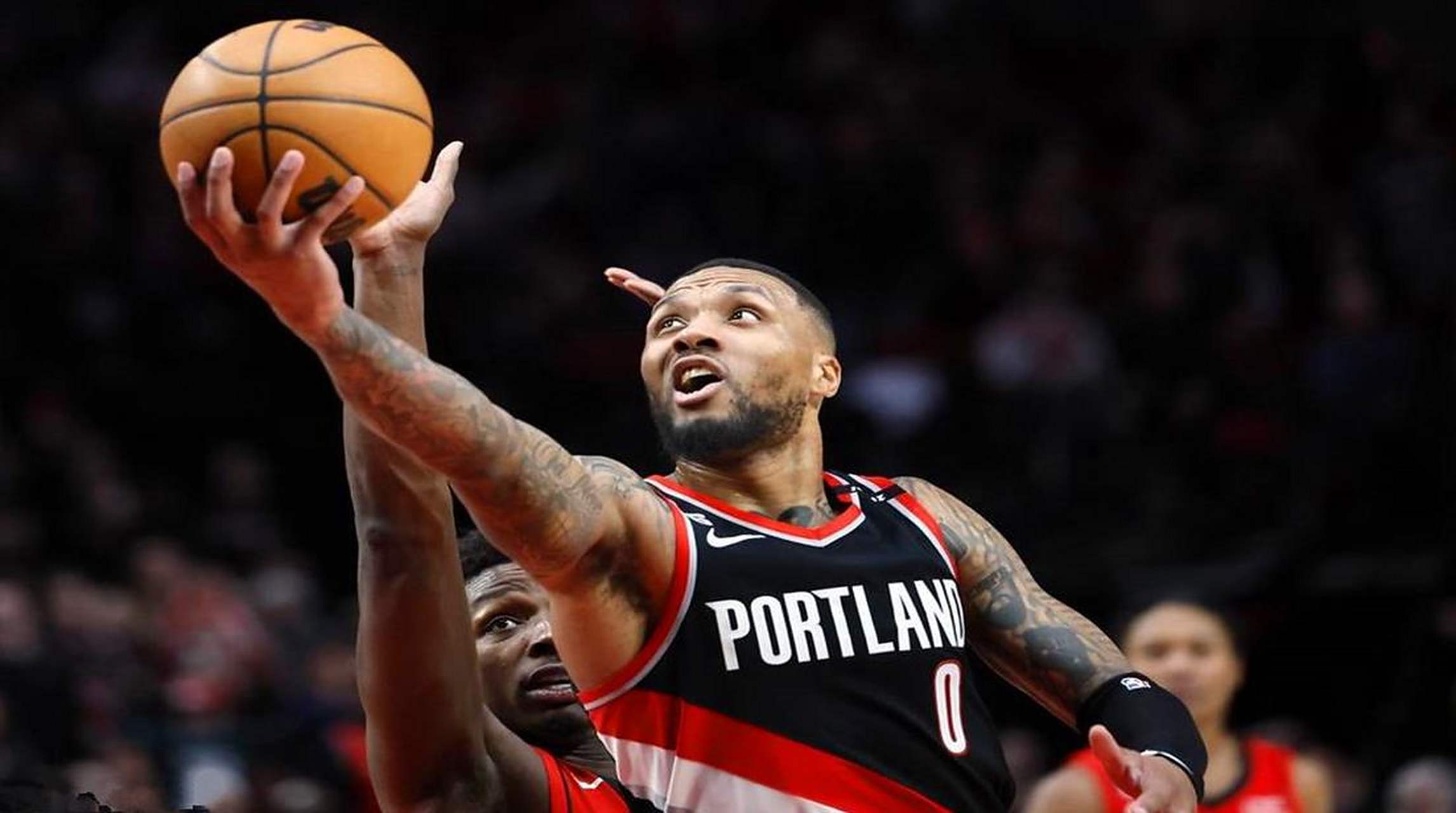 转会期欧联传出新动向，密尔沃基雄鹿再遭质疑，高层表态：球迷炸锅，心理建设被强调的简单介绍