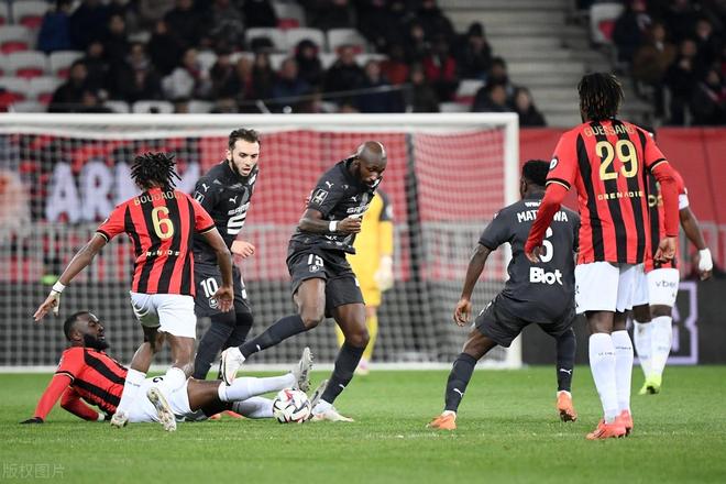 赛前突围战来临;马赛围绕法国杯豪取连胜;气氛紧张;训练强度明显提升的简单介绍 赛前突围战来临;马赛围绕法国杯豪取连胜;气氛紧张;训练强度明显提升的简单介绍