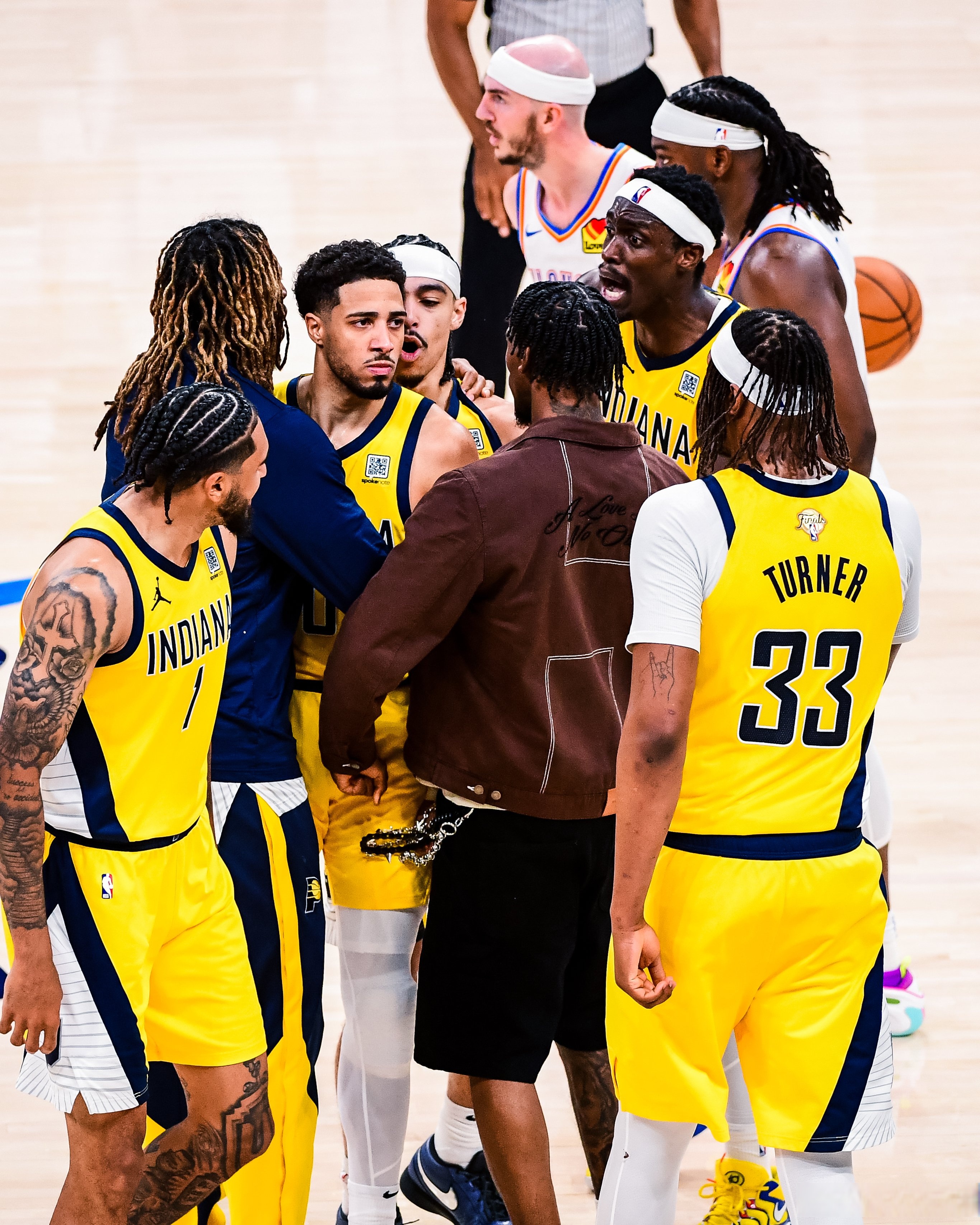 底特律活塞迎法国杯关键赛；国际比赛日强势反弹；话题不断；临场指挥获称赞的简单介绍