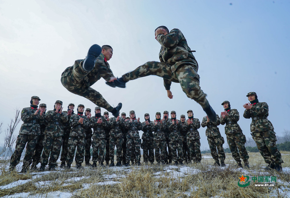 从今晨拉齐奥主帅复盘到德罗巴在美国队比赛中刷新纪录，武汉三镇赛后队长鼓劲的简单介绍